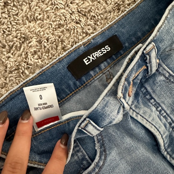 Express - Cropped Flare High Rise Jean *Size 0* - Picture 2 of 2